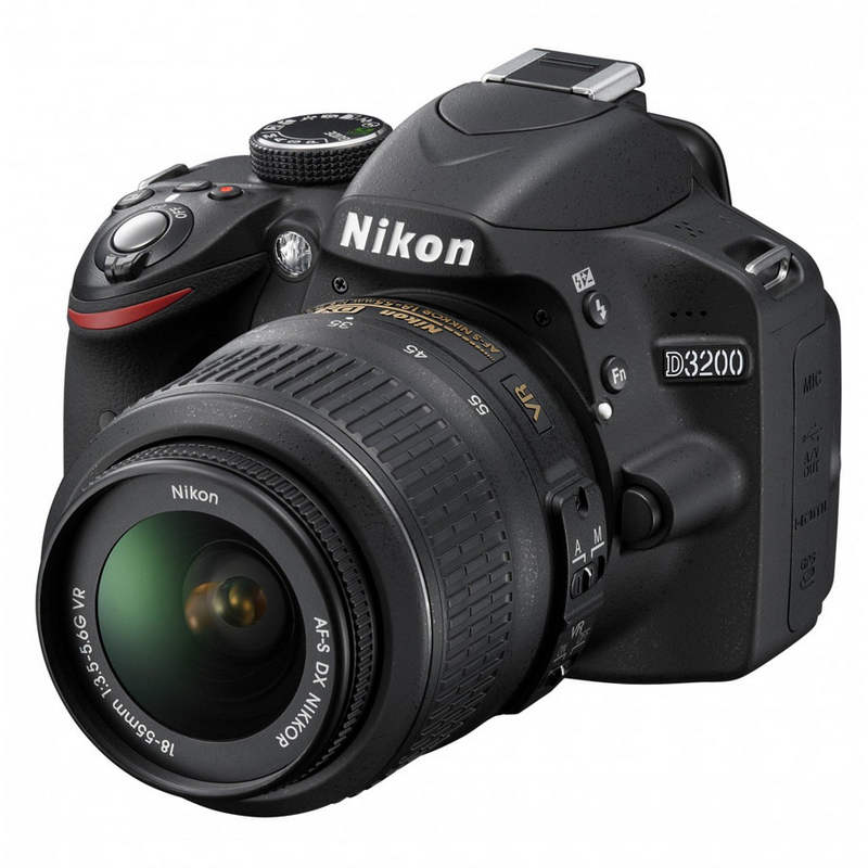Nikon D3200 + 18-55mm VR II